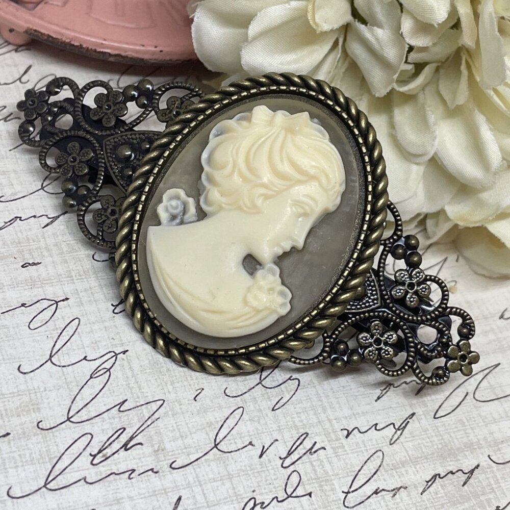 Victorian Fancy Lady Pearl Wedding Christmas Cameo Pin Hair Clip Jewelry Comb